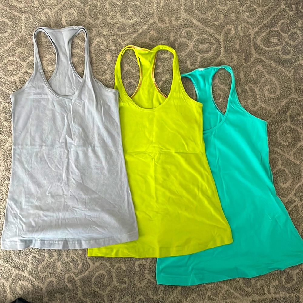 Lululemon tank tops